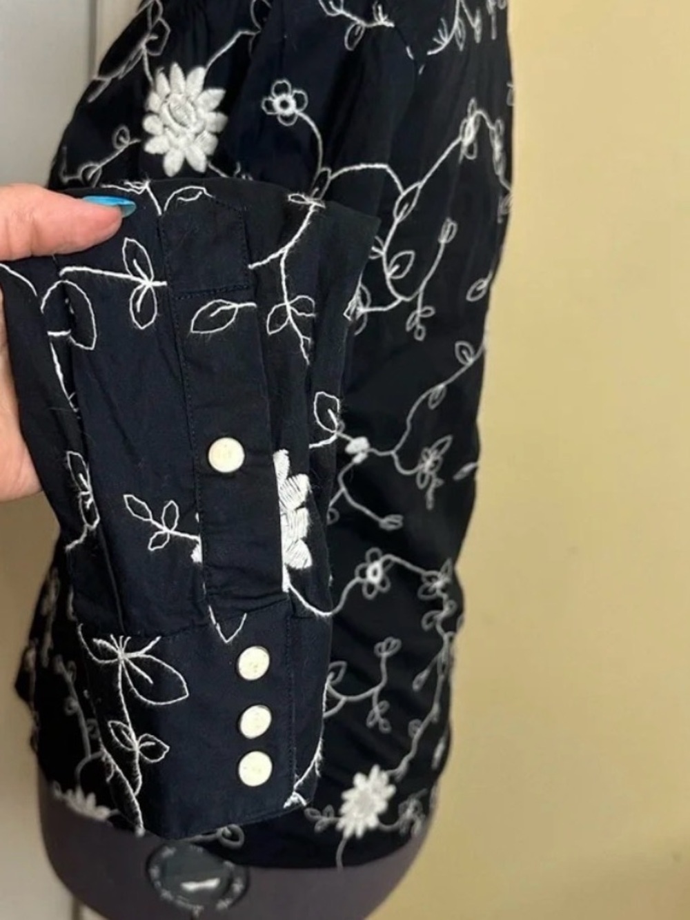 Panhandle B&D Women’s Blouse XXL Western Black White Floral Embroidery Snap - Picture 9 of 14